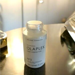 1 Olaplex Hair Perfector No 3 Repairing Treatment